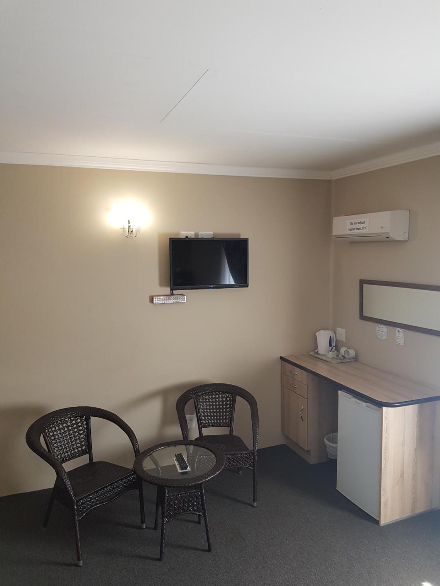 Be My Guest Hotel Conference Sasolburg Room photo